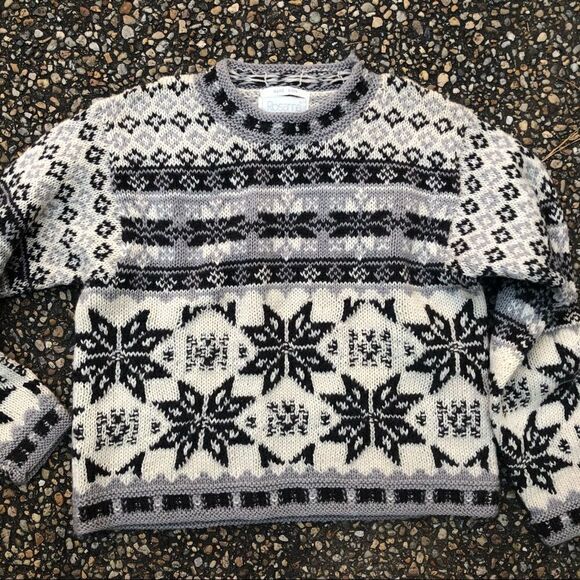 Vintage hand knit Icelandic style snowflake sweater short length L M - Picture 4 of 4